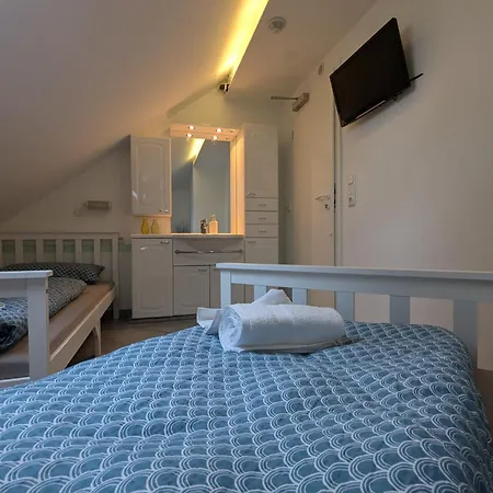 Monteurs Messezimmer Wlan Tv Inkl Privatunterkunft *